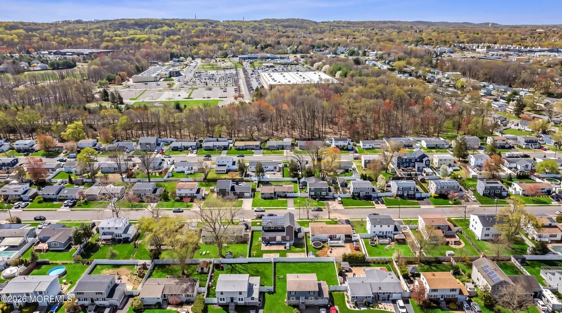 Photo of 27 Lafayette Drive