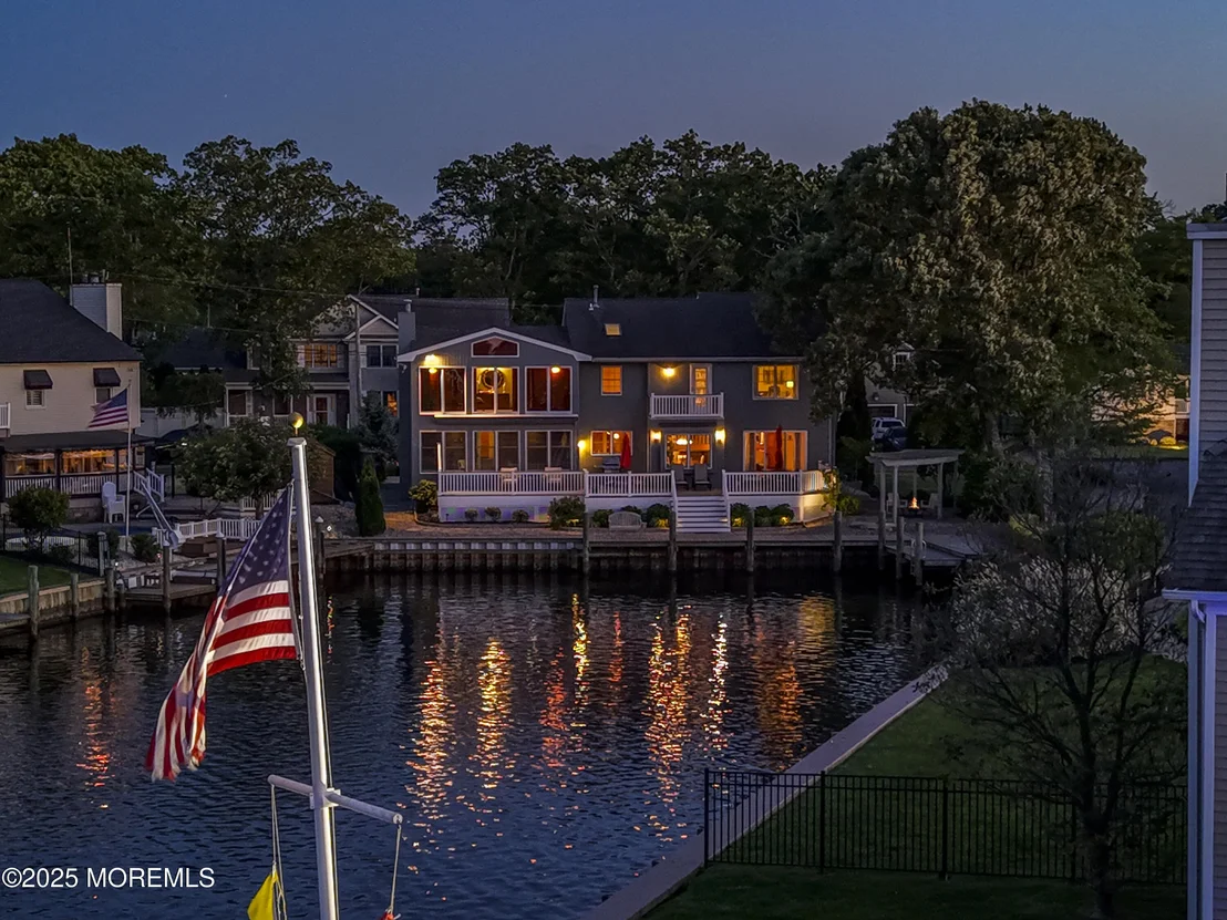 Photo of 560 Midwood Drive
