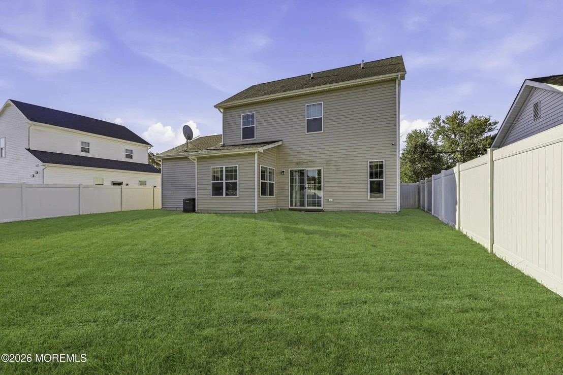 Photo of 17 4th Avenue