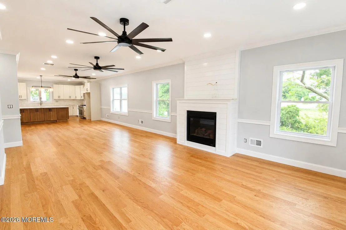 Photo of 427 Central Avenue
