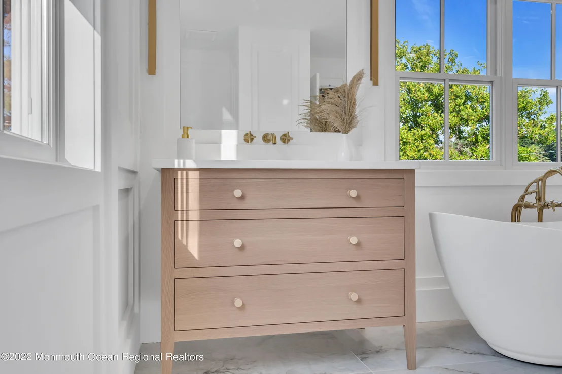 Photo of 376 Orenda Circle