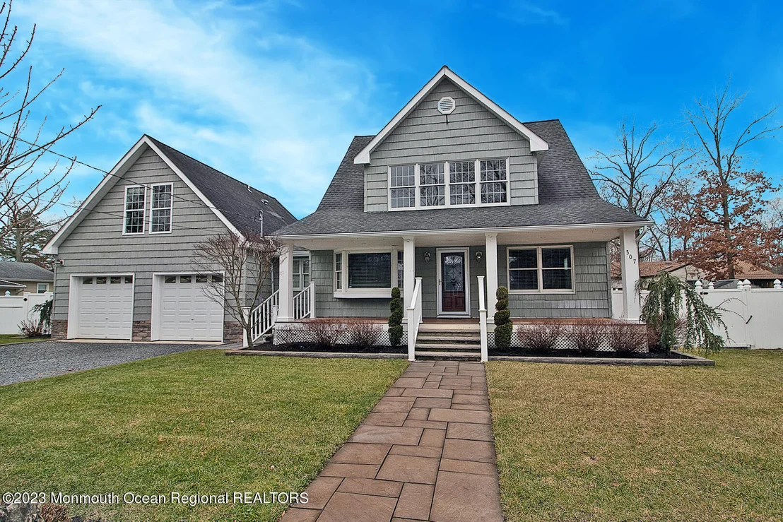Photo of 307 Alpine Street
