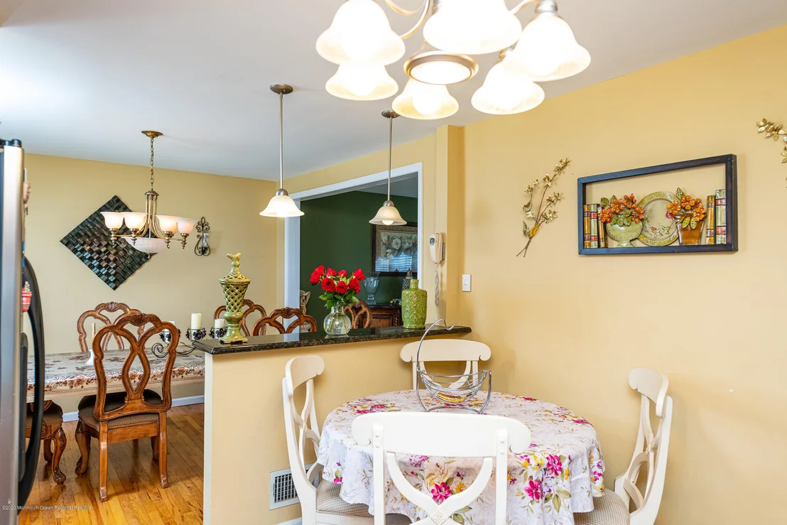 Photo of 220 Colonial Drive