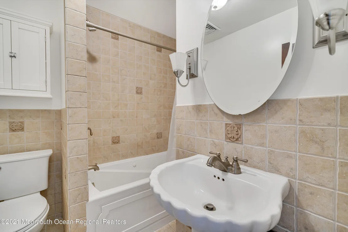Photo of 32 Marcellus Avenue