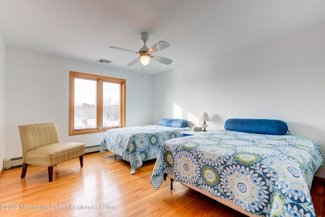 Photo of 1009 Plimsoll Pt