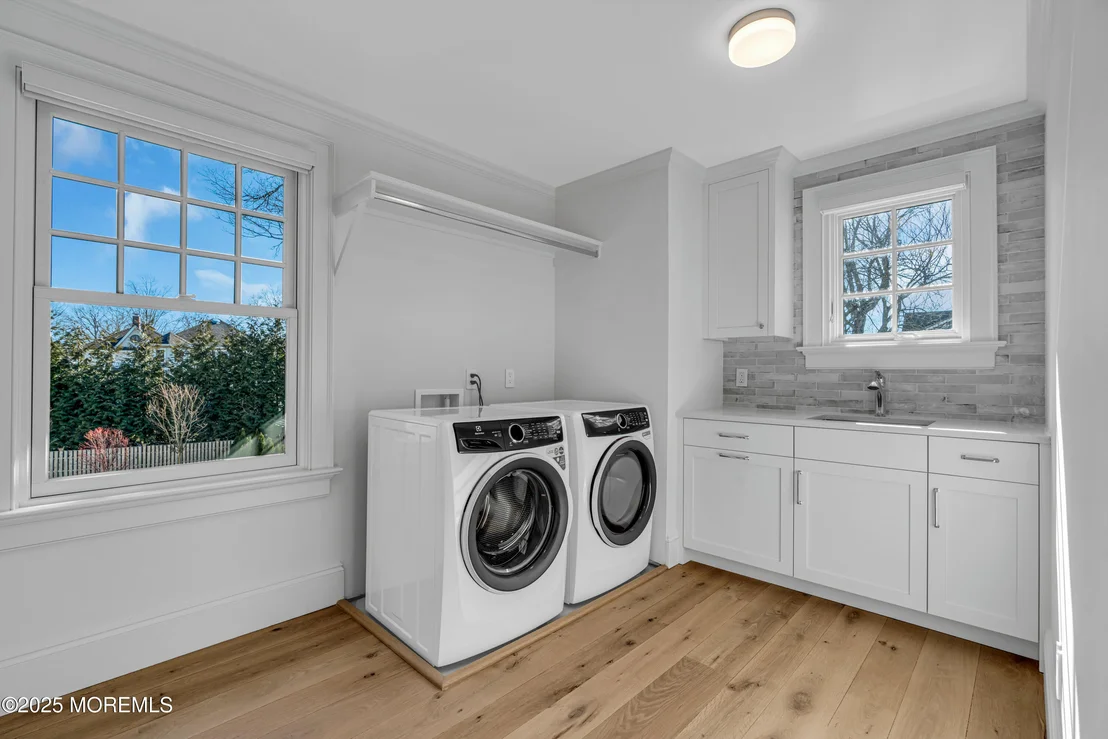 Photo of 327 South Boulevard