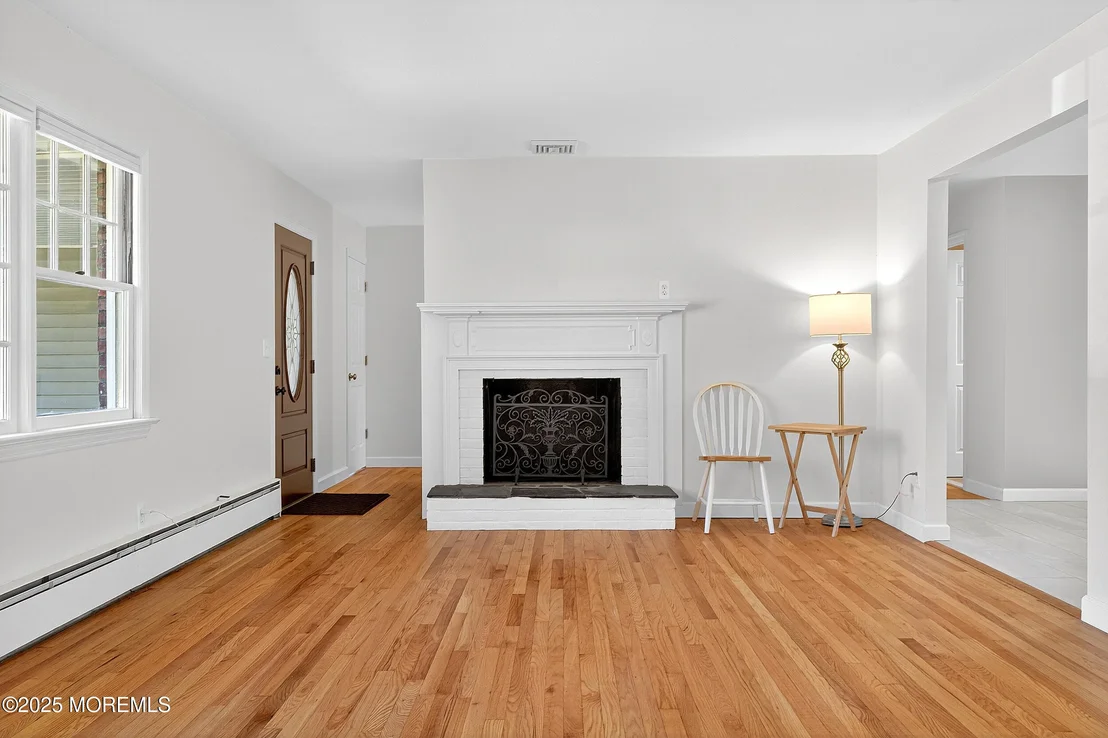 Photo of 7 Sunset Avenue