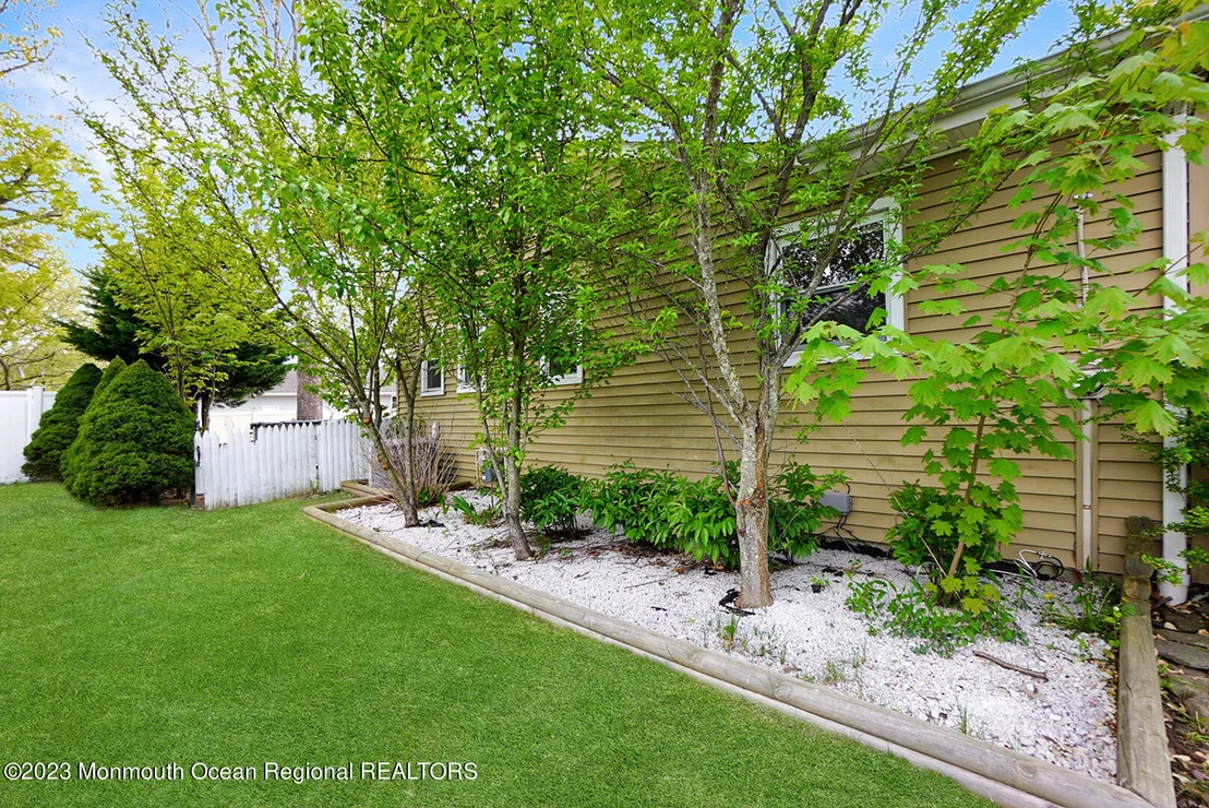 Photo of 8 Annmar Drive