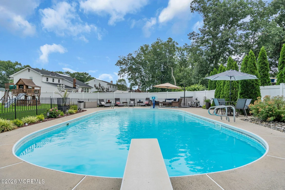 Photo of 1 Meadowbrook Drive