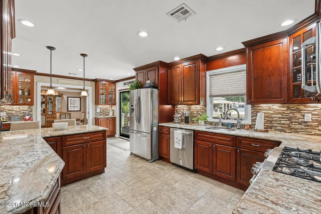 Photo of 296 Sunnybrook Road
