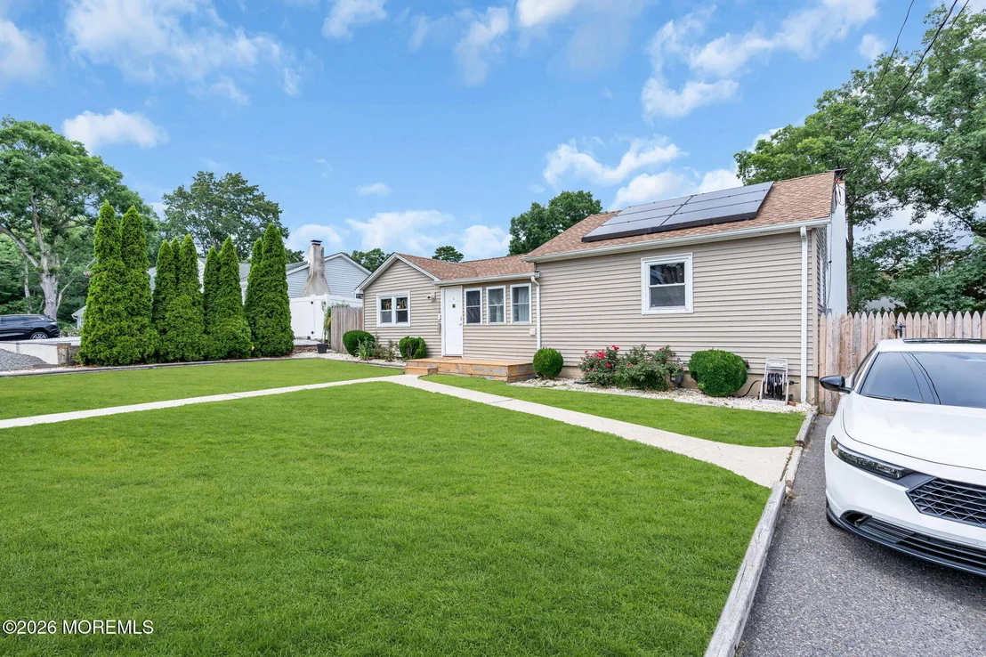Photo of 1744 Whitcomb Road