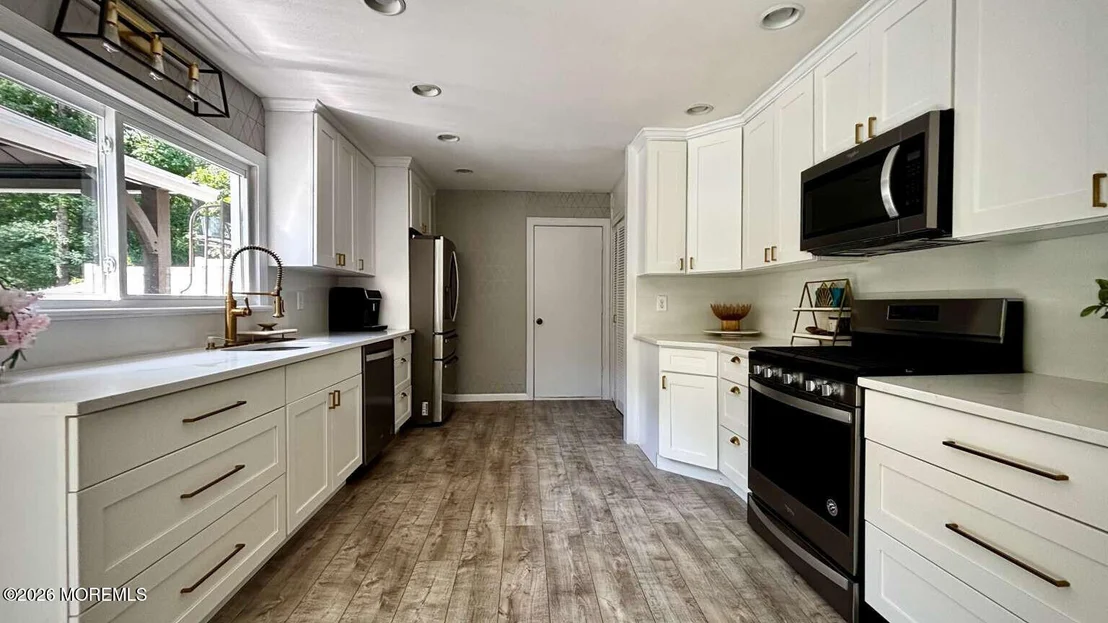 Photo of 2448 Steiner Road