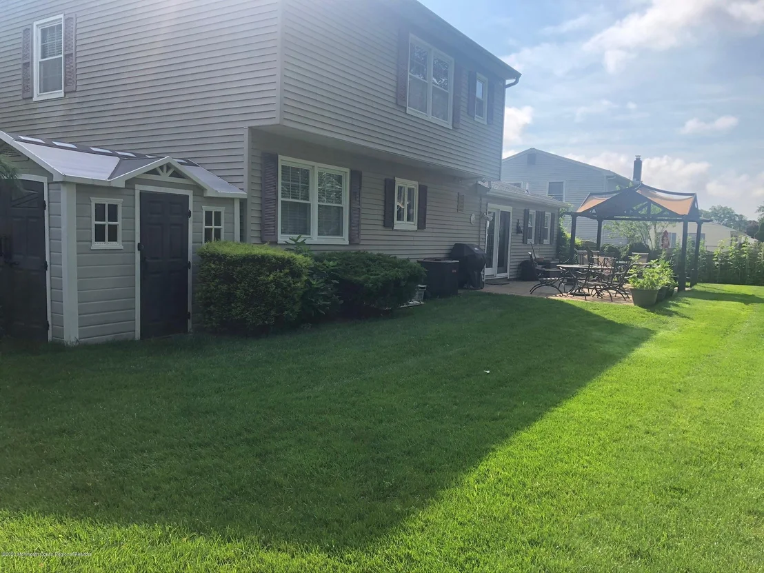 Photo of 220 Colonial Drive
