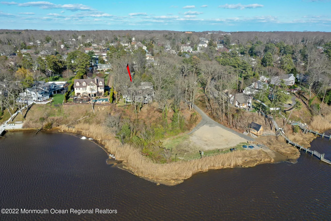 Photo of 2409 Riverside Terrace