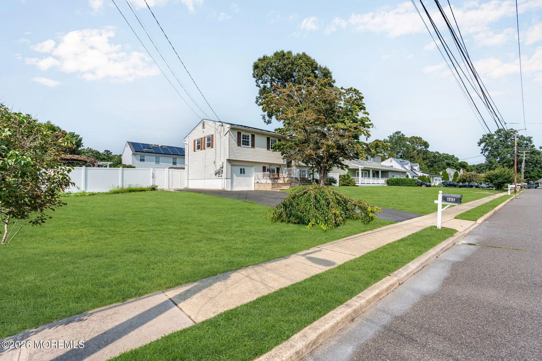 Photo of 666 Longview Drive