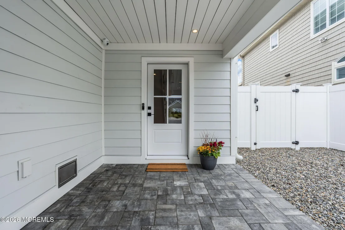 Photo of 151 Pershing Boulevard