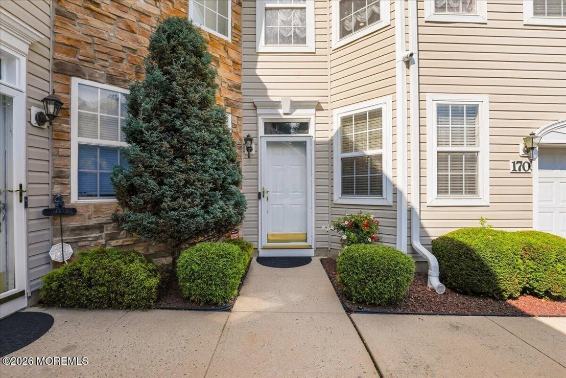 Photo of 170 Shinnecock Drive