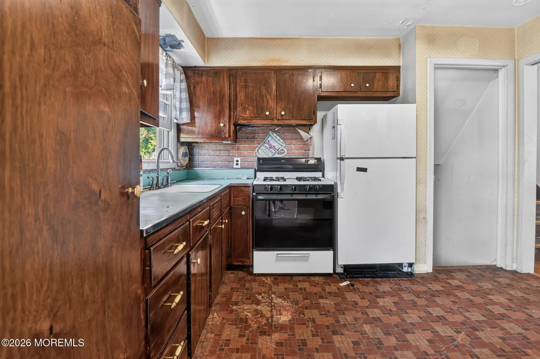 Photo of 110 Iris Drive