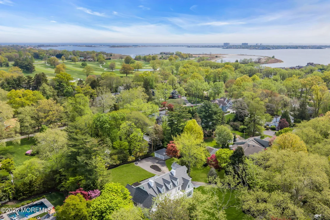 Photo of 13 Buttonwood Lane