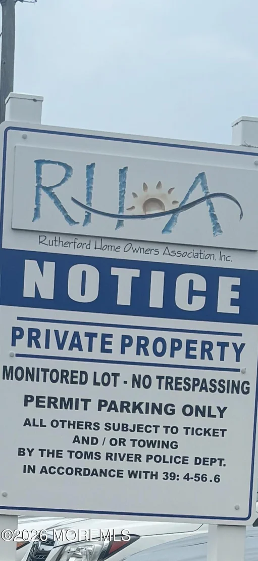 Photo of 46 W Rutherford Lane