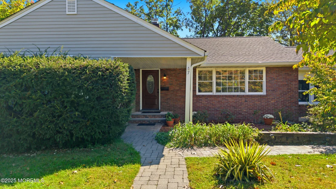 Photo of 7 Sunset Avenue