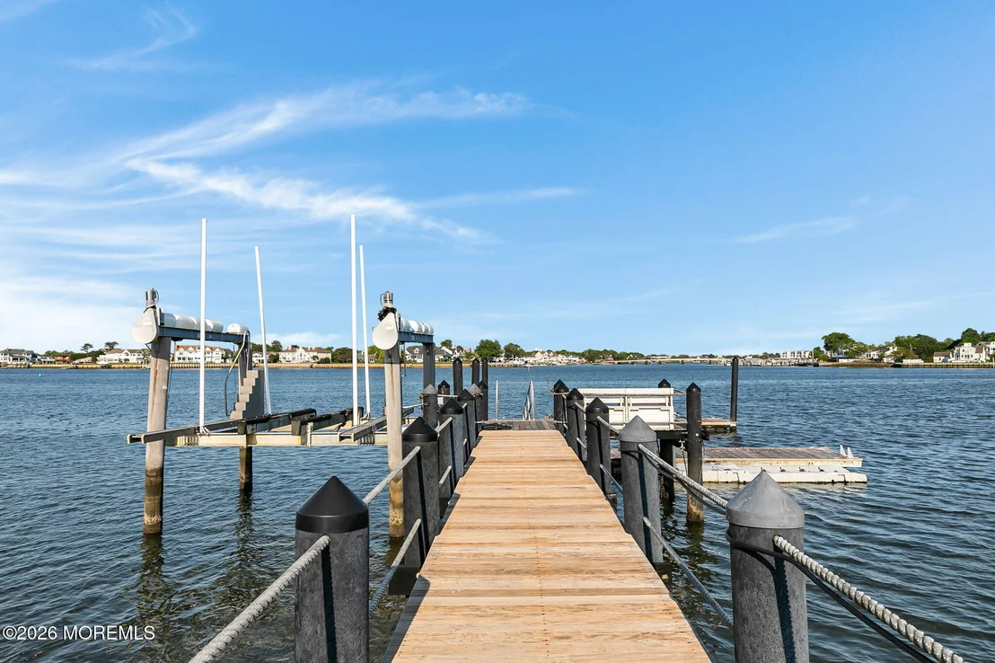 Photo of 229 Comanche Drive