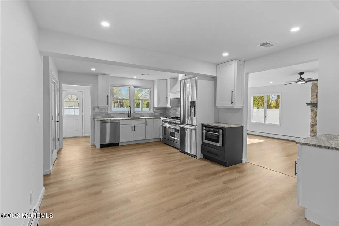 Photo of 353 Constitution Drive