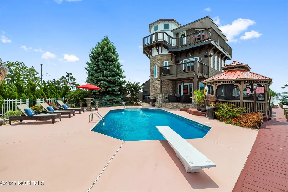 Photo of 54 Cedar Island Drive