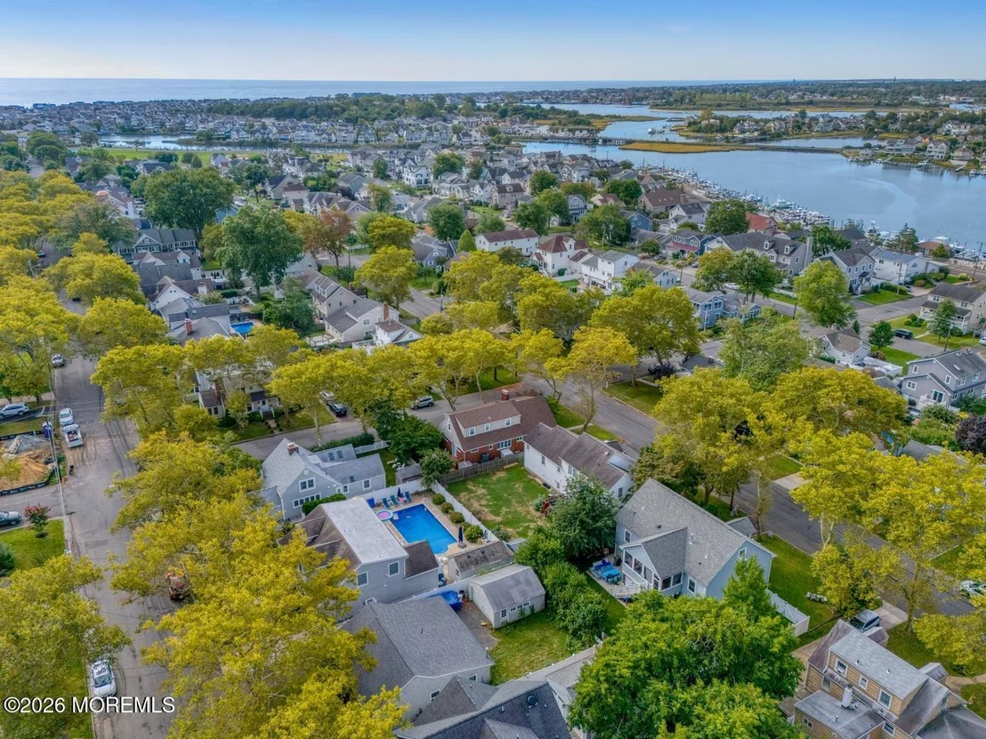 Photo of 303 Cedar Avenue