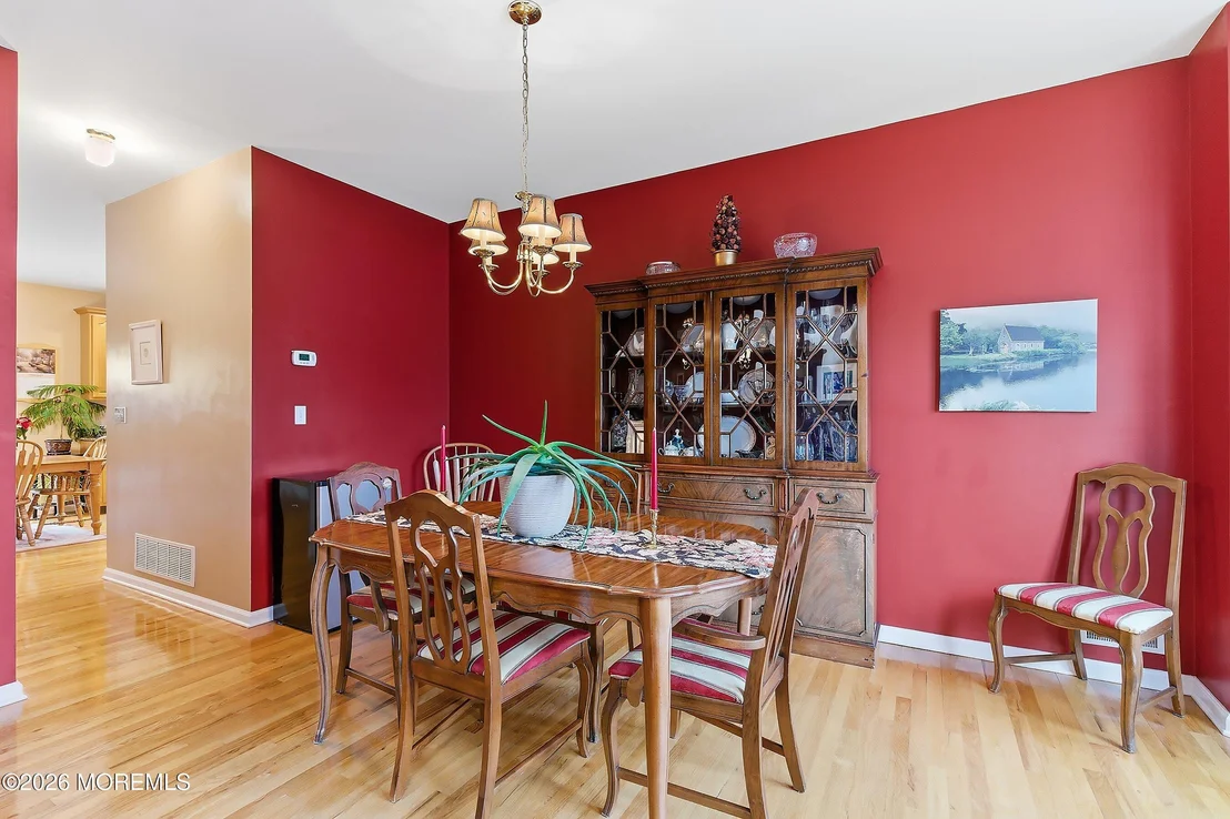 Photo of 433 Meadowood Road
