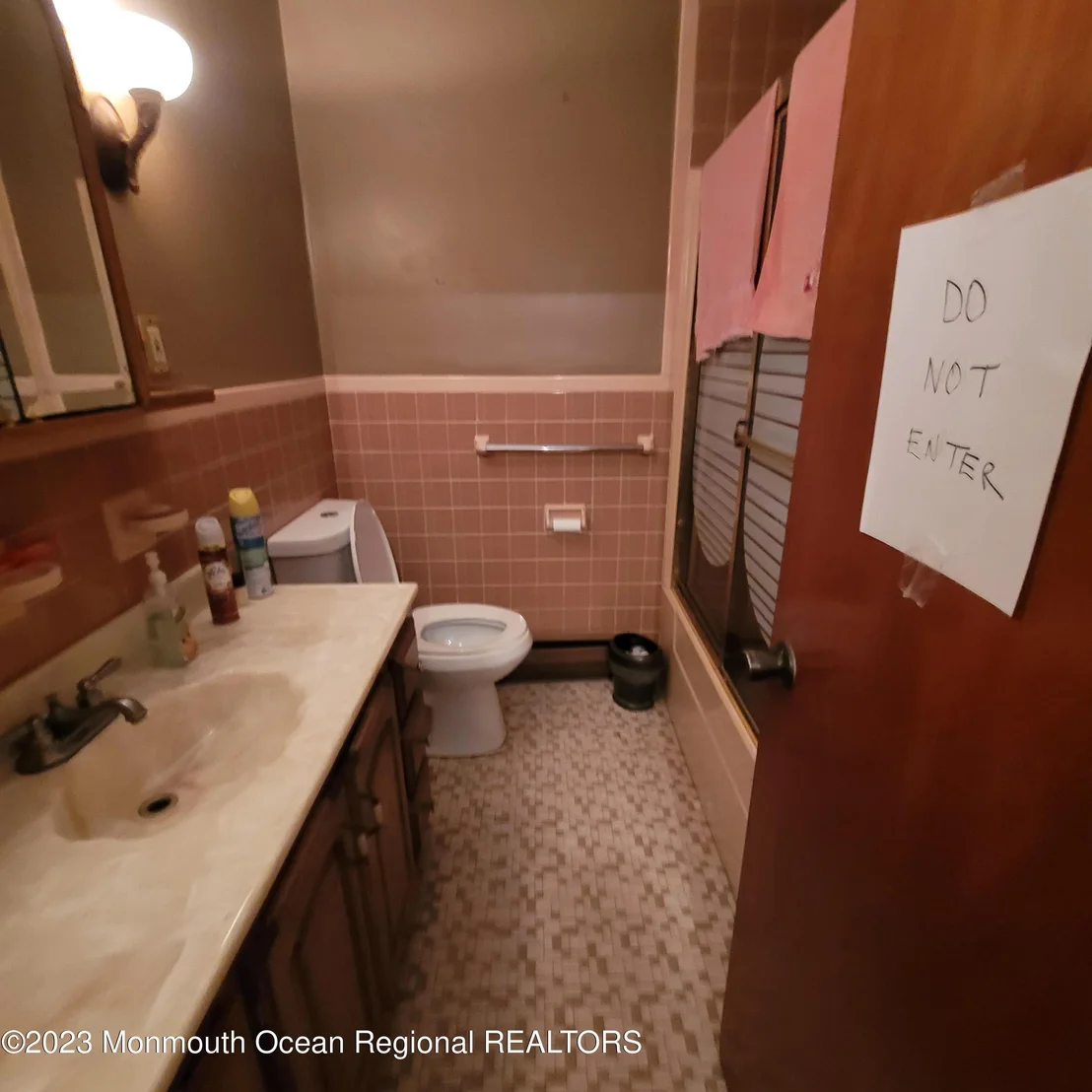 Photo of 370 Ocean Boulevard