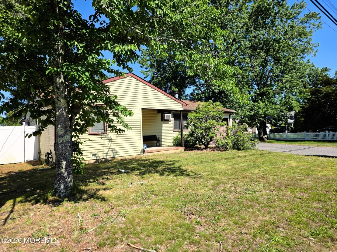 Photo of 1210 Taylor Lane