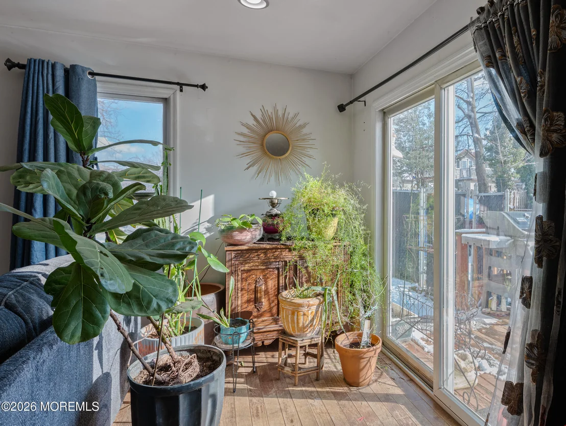 Photo of 12 Thompson Avenue
