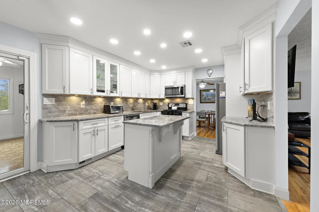 Photo of 309 Colonial Drive