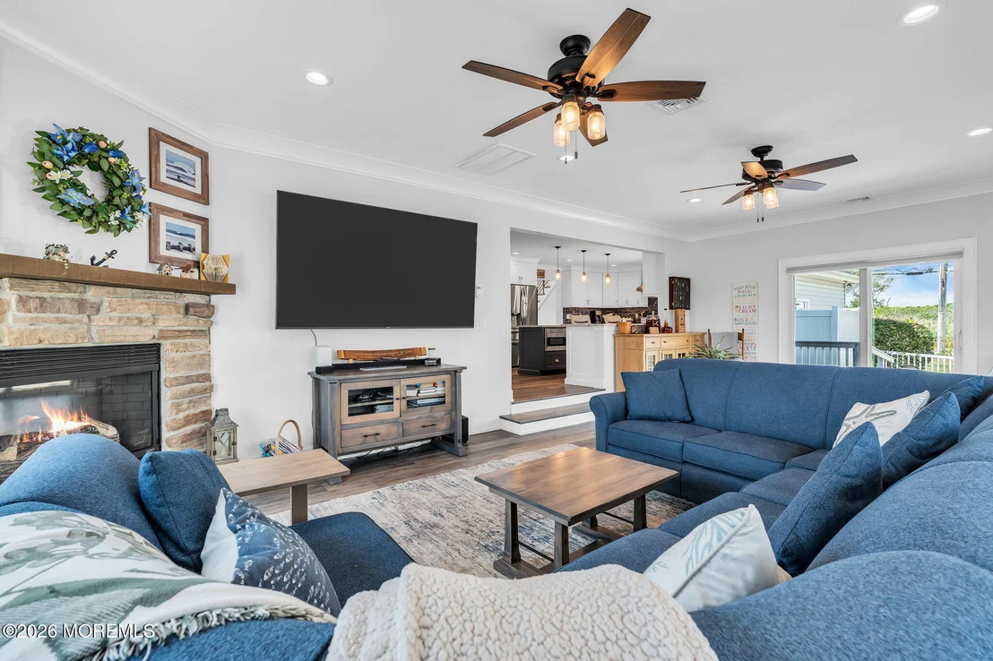Photo of 237 Bay Shore Drive