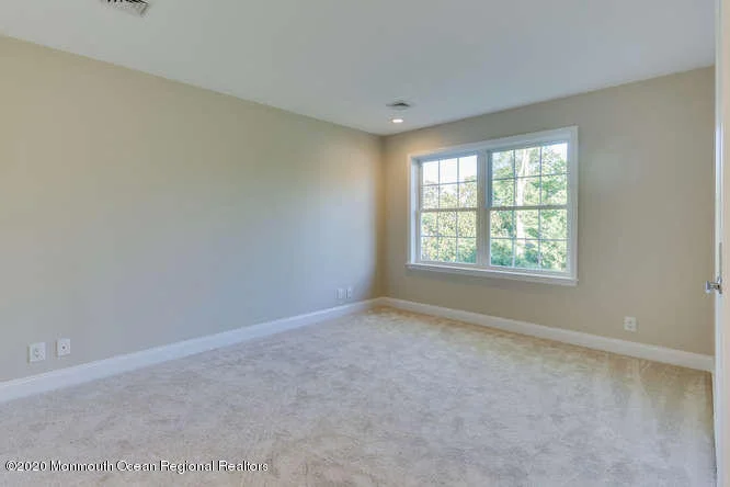Photo of 2567 River Road
