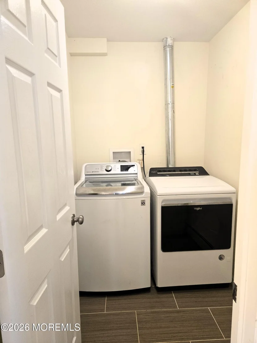 Photo of Unit B at 17 Dixie Lane