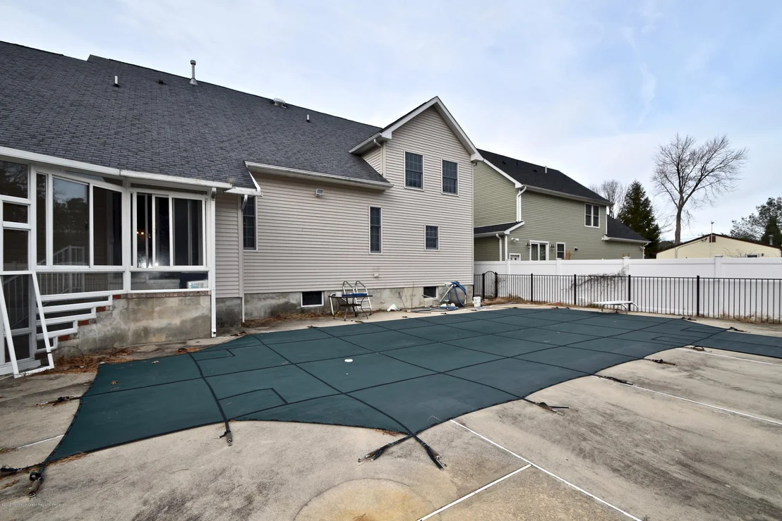 Photo of 1671 Joffre Road