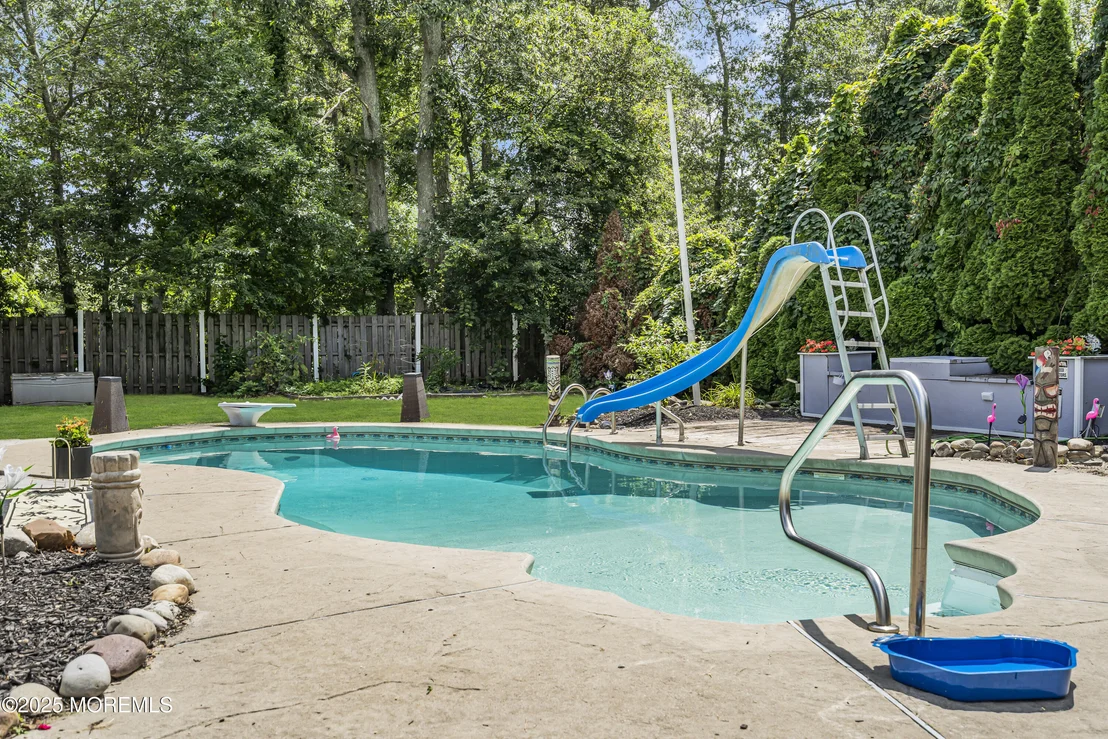 Photo of 110 4th Avenue