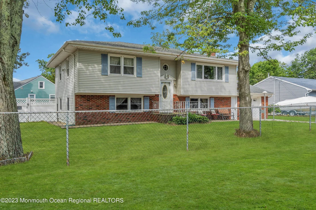 Photo of 303 Station Drive
