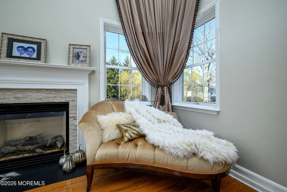 Photo of 4 Whispering Grove Boulevard