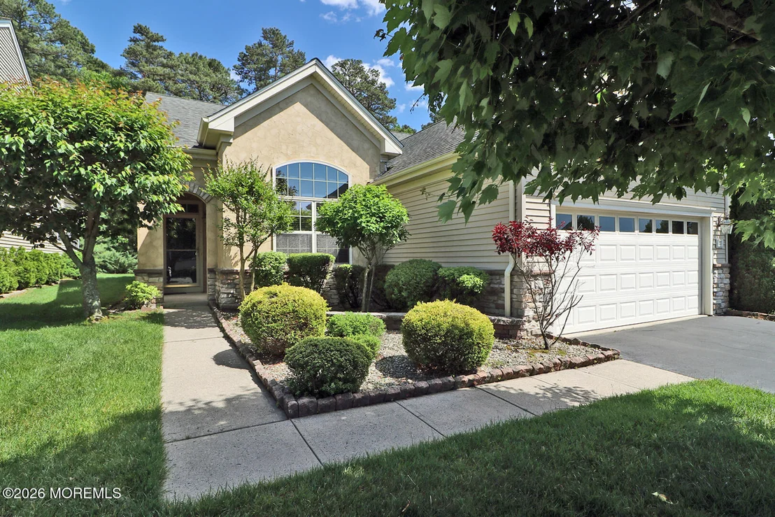 Photo of 27 Vineyard Way