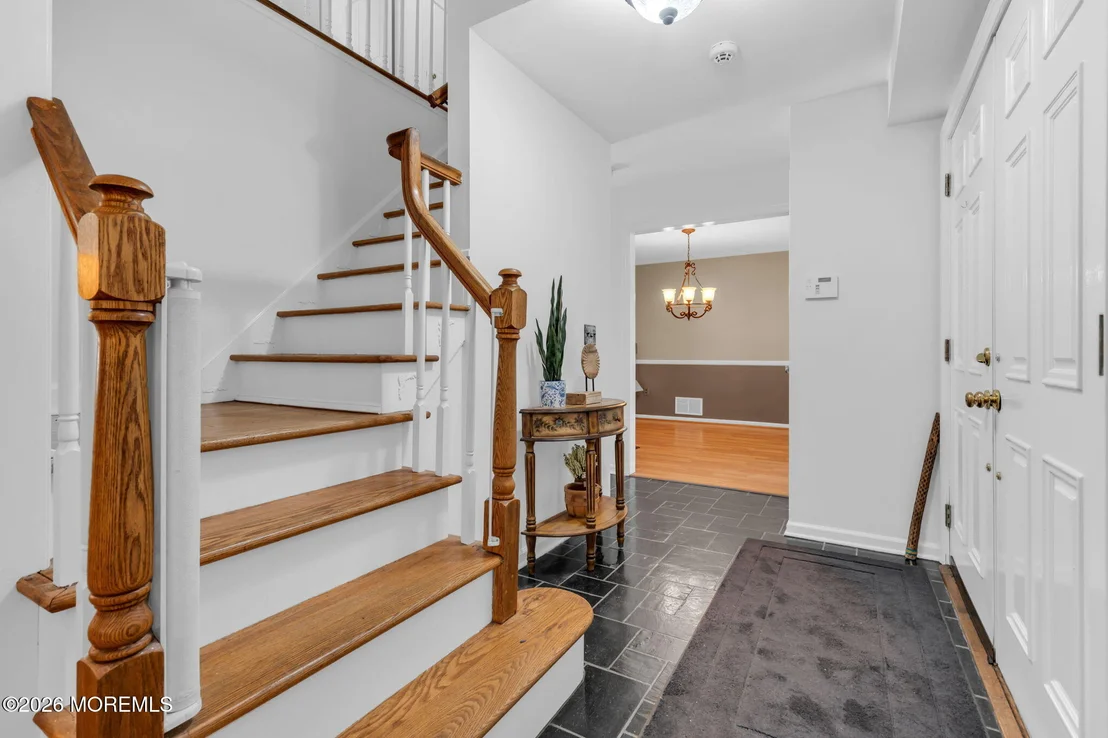 Photo of 2 Lakeland Drive