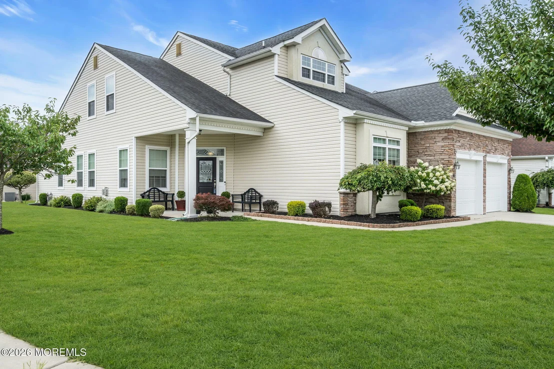 Photo of 163 Bayville Way