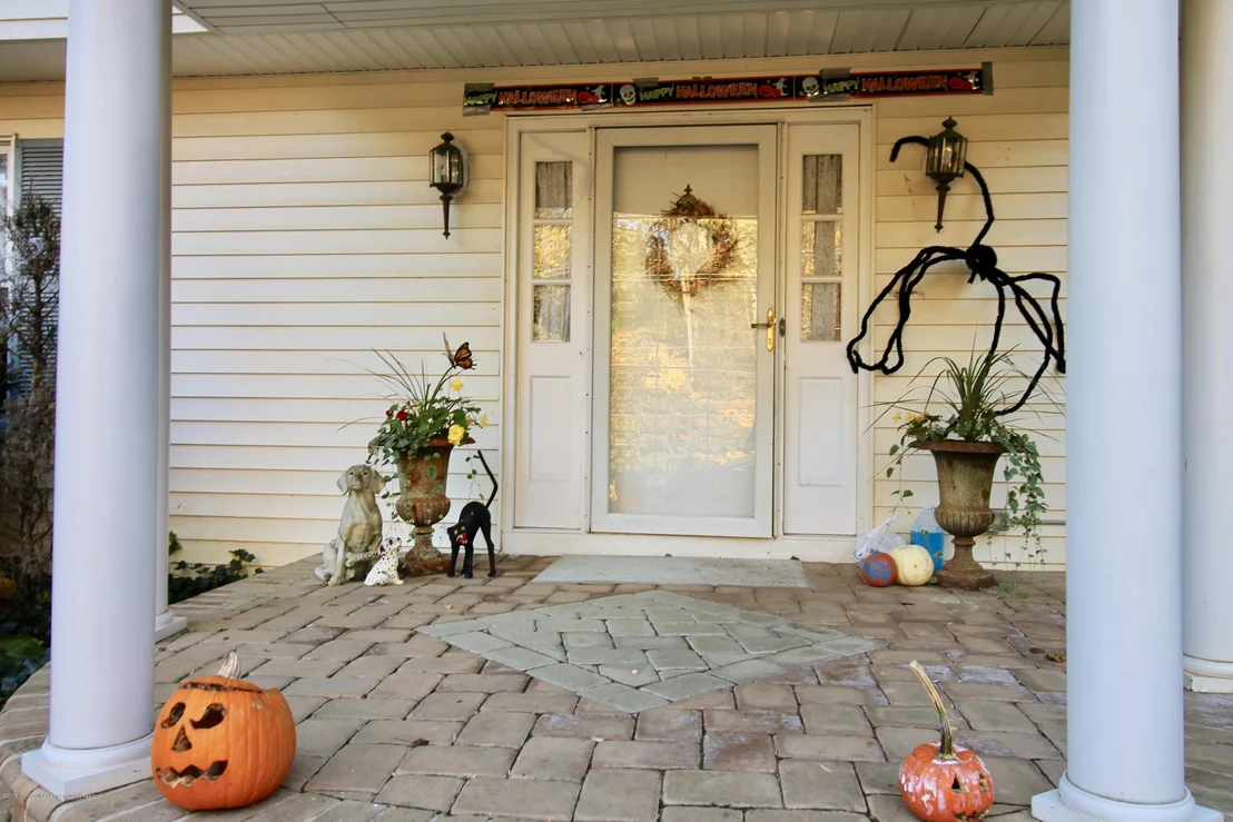 Photo of 33 Deepdale Drive