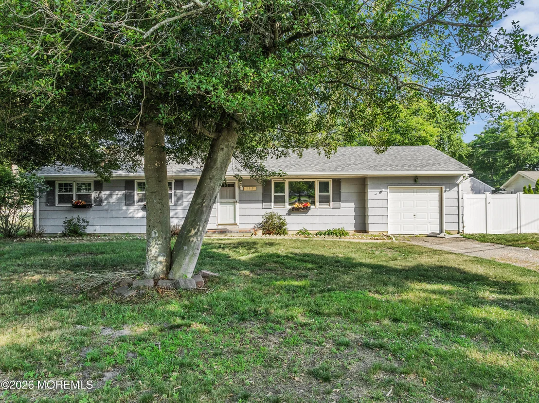 Photo of 399 Constitution Drive