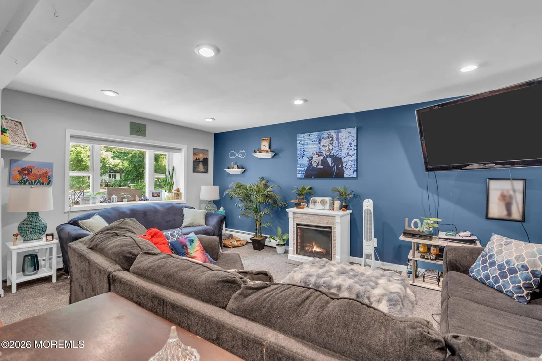 Photo of 155 W 3rd Street