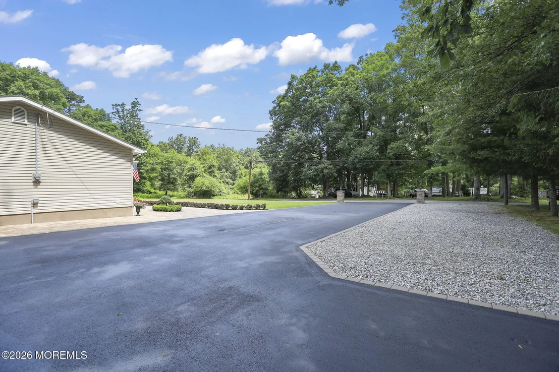 Photo of 296 Sunnybrook Road
