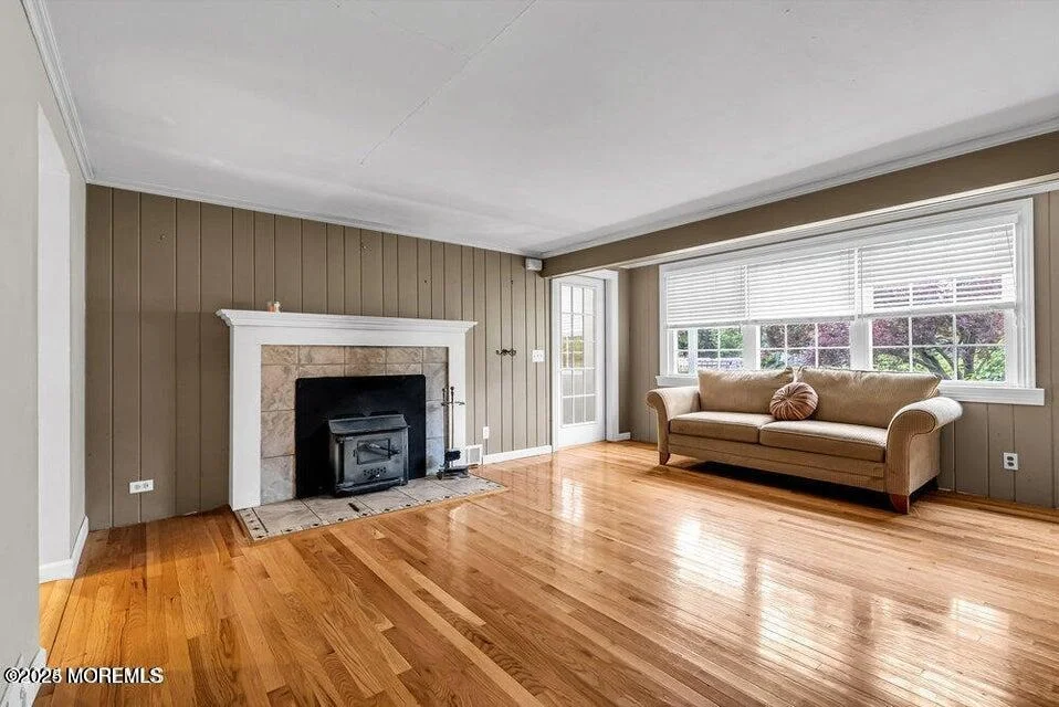 Photo of 150 Easy Street
