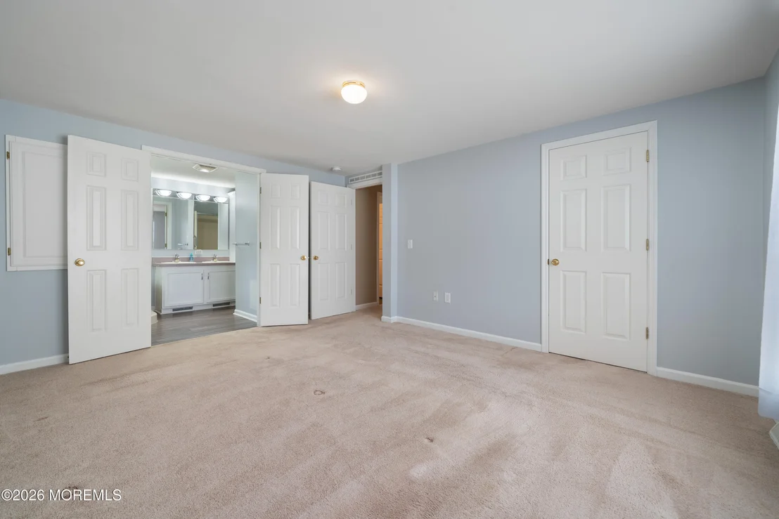 Photo of 48 Fort Lee Drive